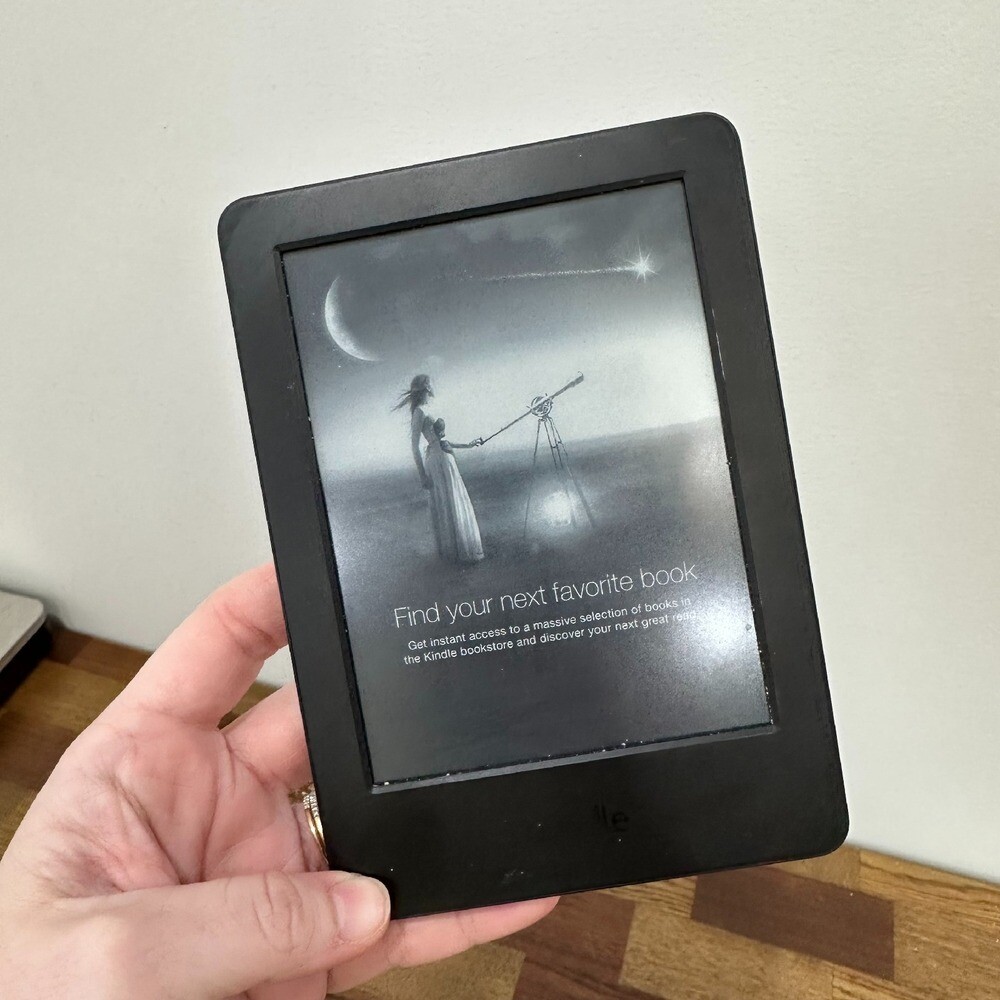 2014 Amazon Kindle 7th Gen 6-inch E-Reader 4GB Wi-Fi Tested No Cord