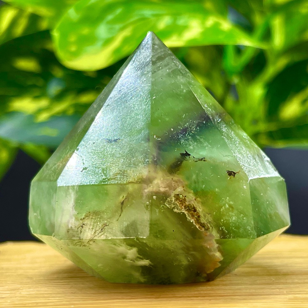 136G Natural Hand Carved Diamond Shape nowflake feather fluorite Sculpture