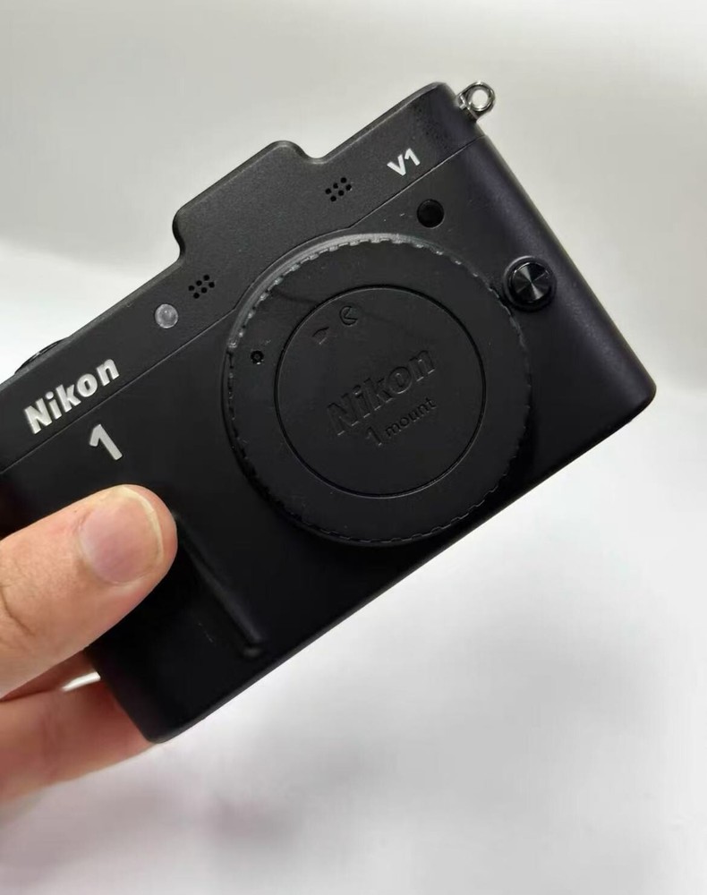 Nikon 1 V1 10.1MP Digital Camera（Body Only） Black English