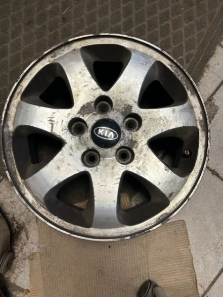 Wheel 15x6 Alloy 7 Spoke Fits 04-05 SEDONA 530512