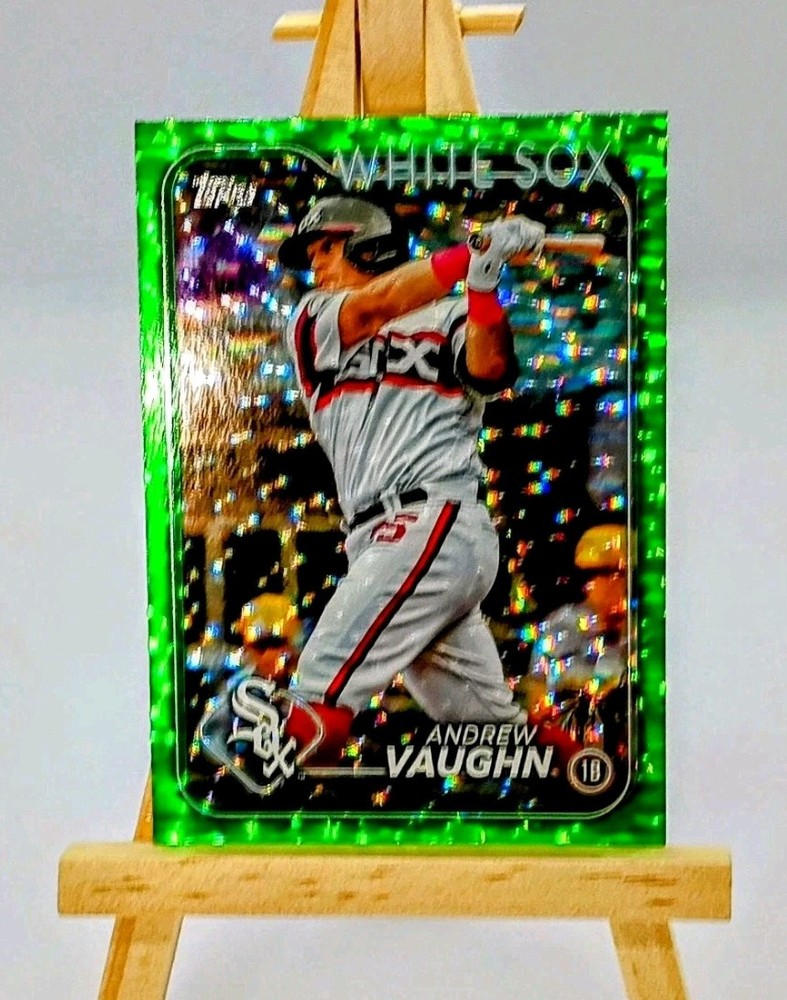2024 Topps Series 1 - Andrew Vaughn #255 Green Crackle Foil /499