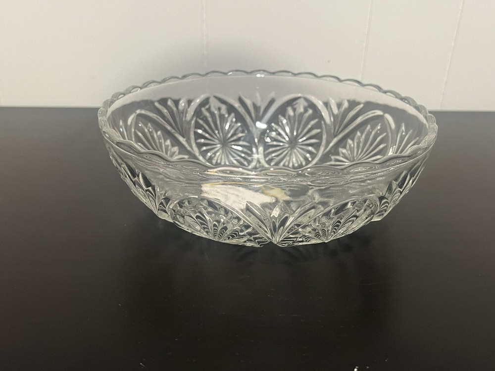 8in Anchor Star Cameo Glass Candy Dish for Elegant Display