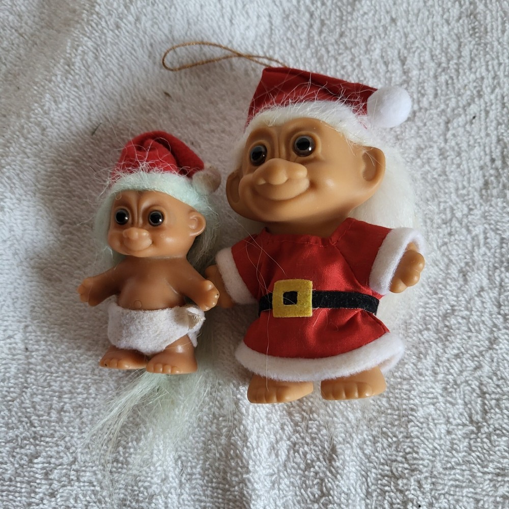 Russ Berrie Santa Claus Troll in Santa Suit 4