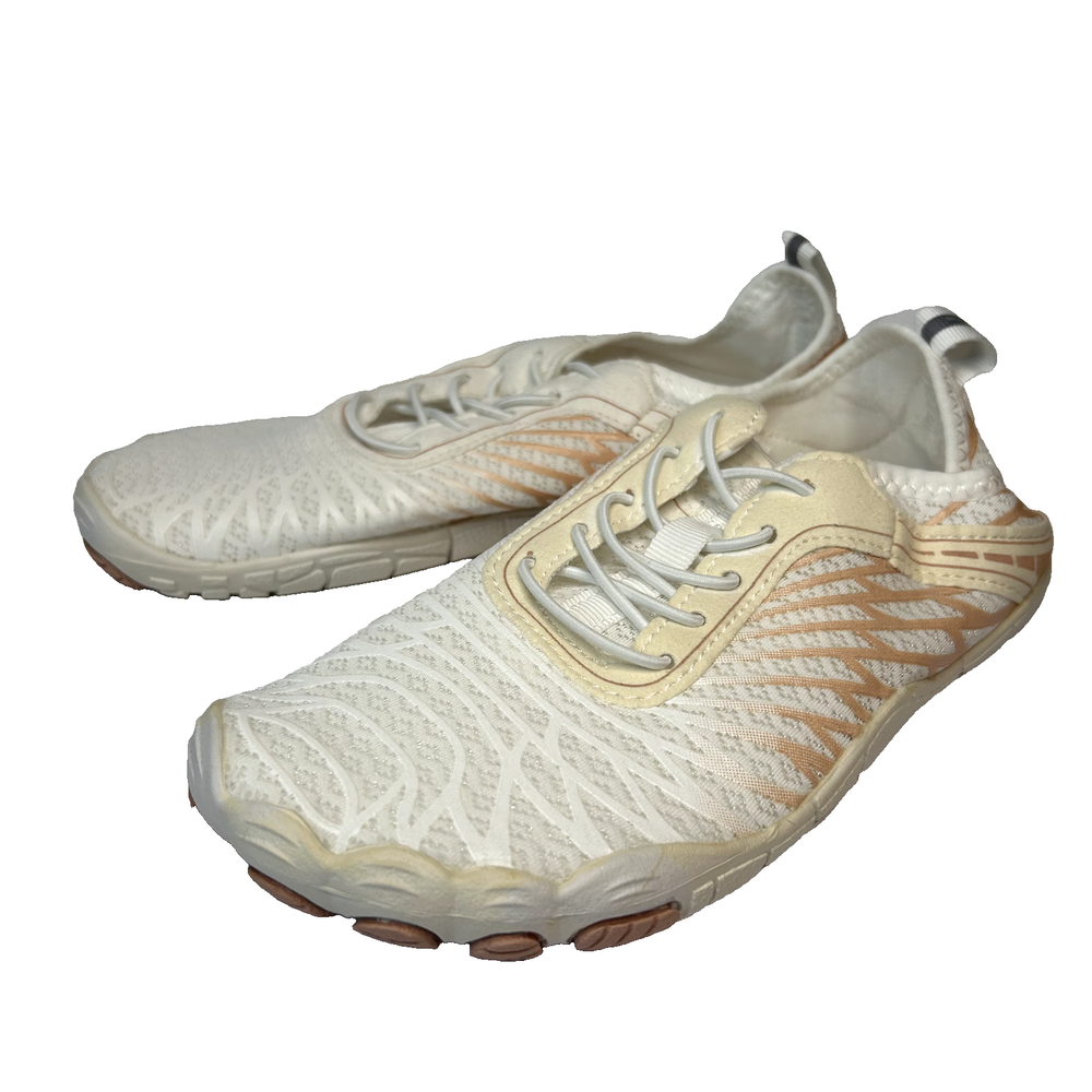 Barefoot Hiking Beach Shoes for Women Size 6.5 with Cosmetic Flaw