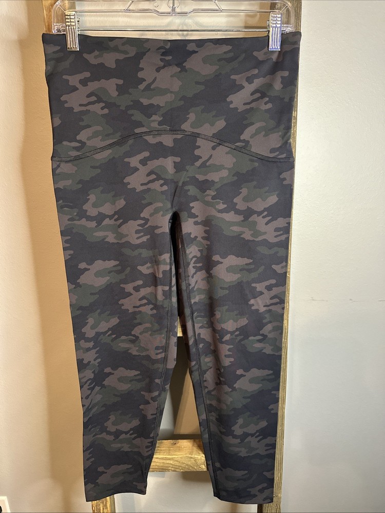 SPANX Booty Boost 7/8 Leggings Women's XL Black Camo Sculpting Shapewear