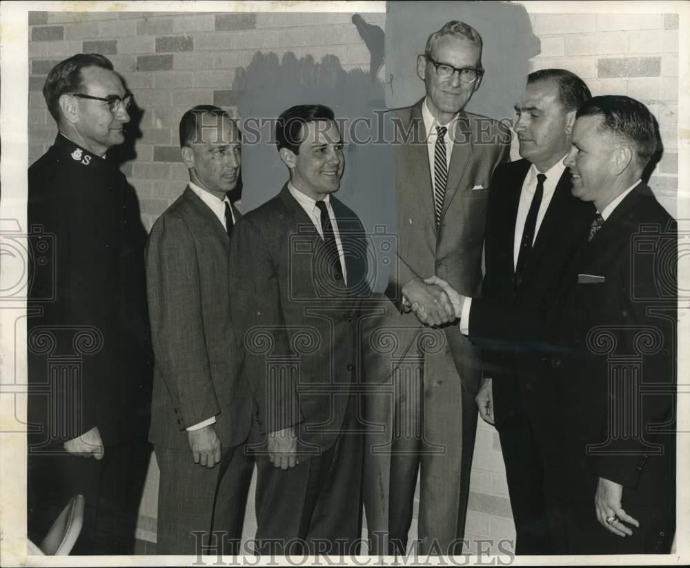 1966 Press Photo Salvation Army Advisory Board's Charles Norton with officers