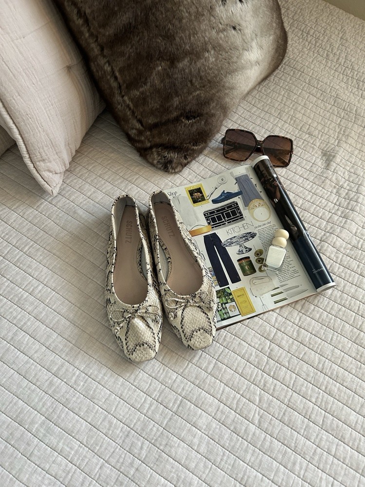 Schutz Snakeskin Leather Cream Black Square Toe Bow Classic Ballet Flats 8.5