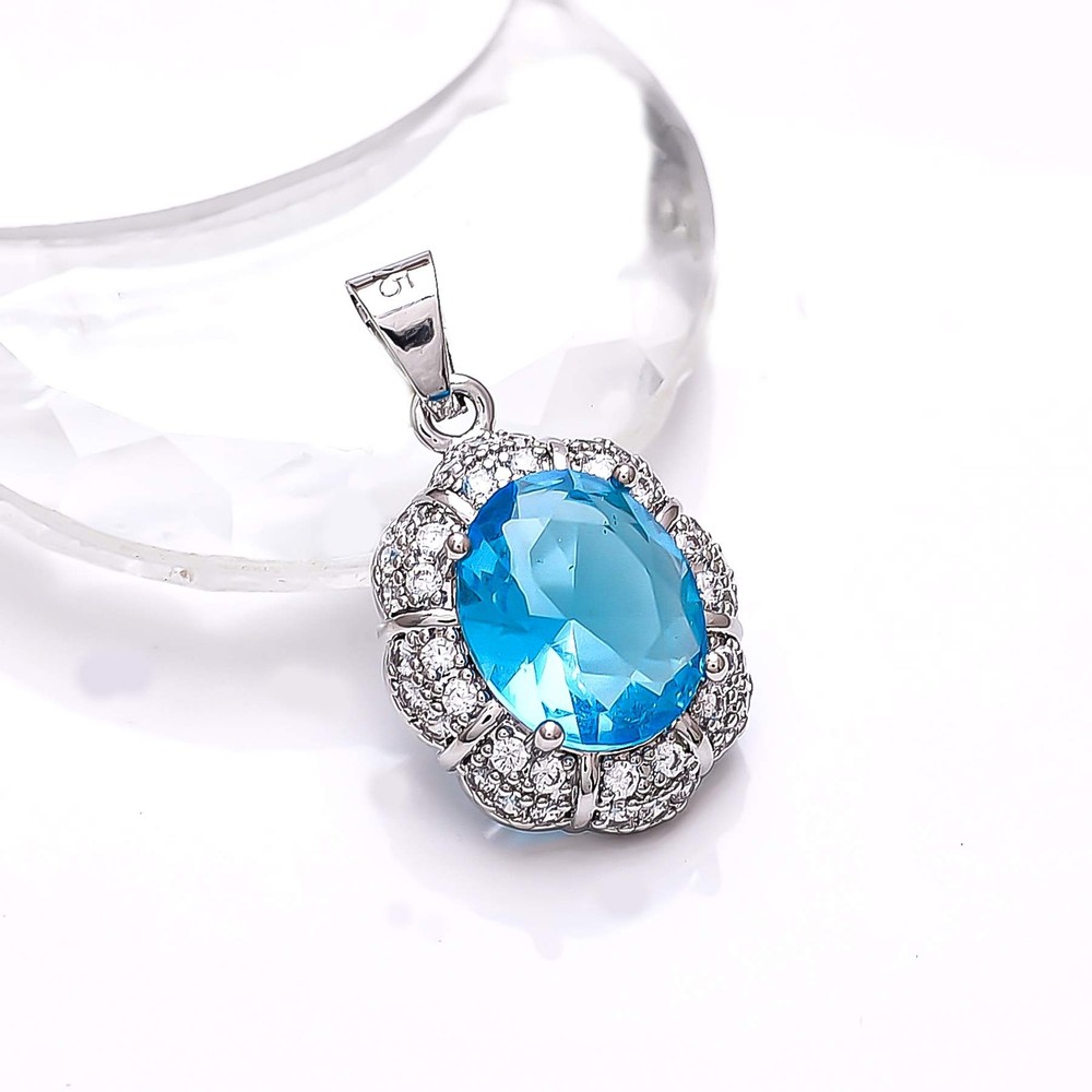 Blue Topaz and Cubic Zirconia Sterling Silver Pendant 1 Inch P79227