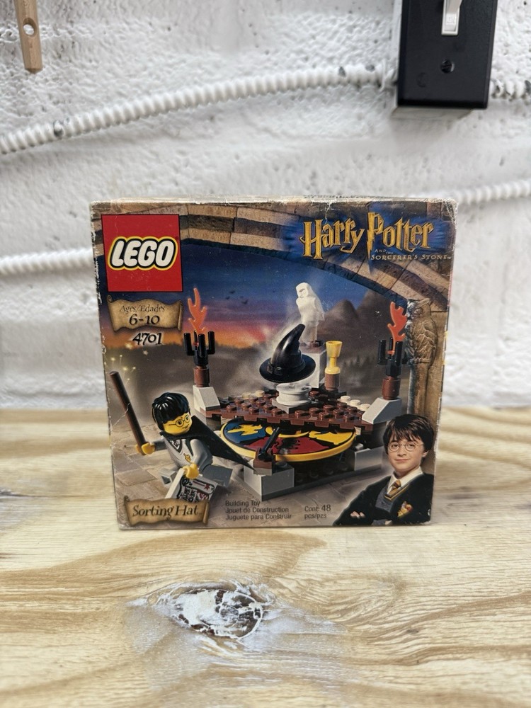 LEGO Harry Potter Sorting Hat 4701 Brand New Sealed in Box With Photos