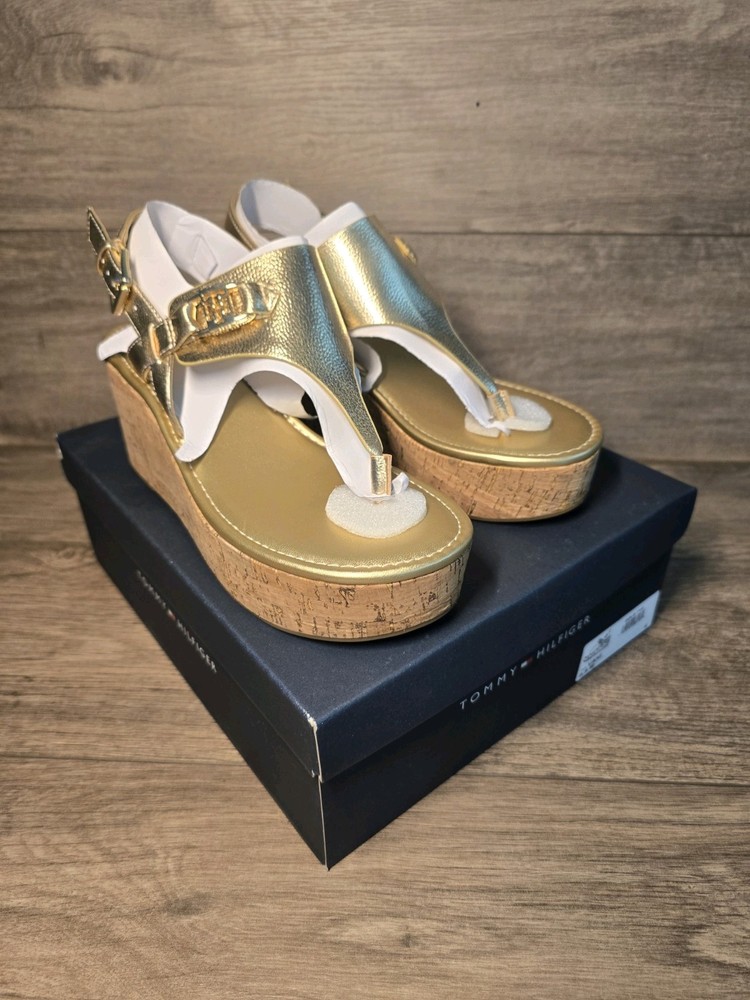 Tommy Hilfiger Womens Vani Sandal Size 8.5 Comfortable Casual Style