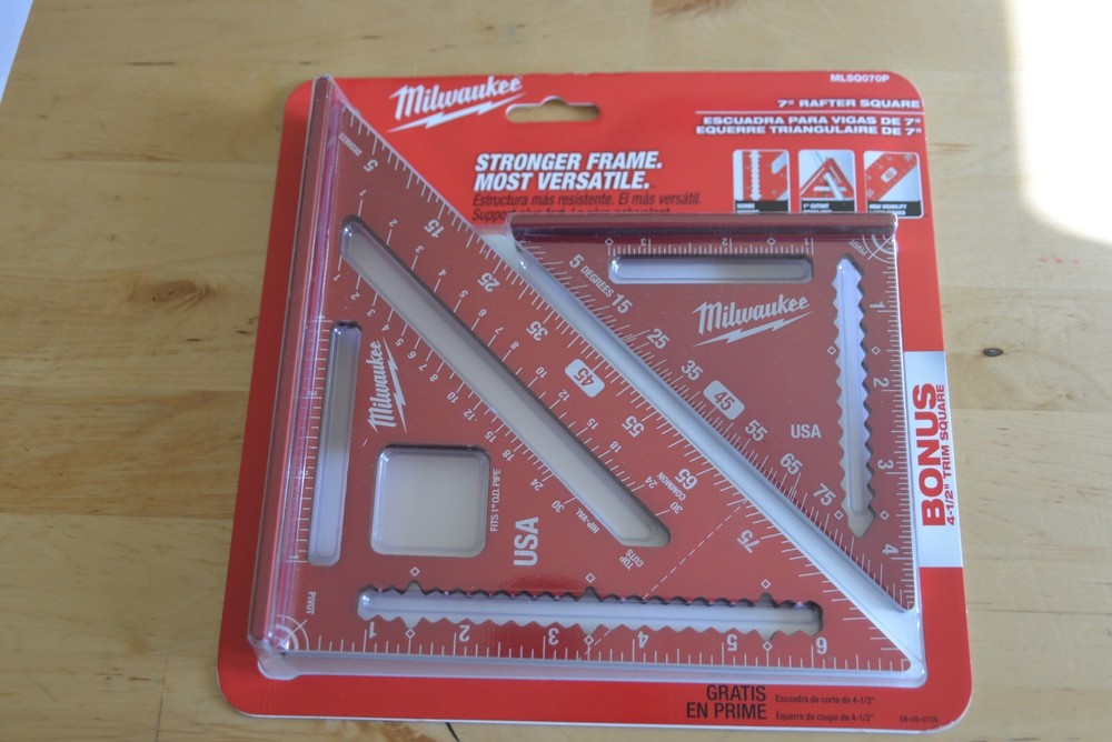 Milwaukee 7 in. Rafter Square and 4-1/2 in. Trim Square Set MLSQ070