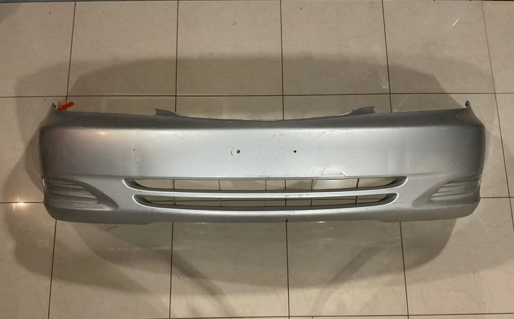 Front Bumper cover Silver 2002-2004 Toyota Camry 52119-AA070 OEM