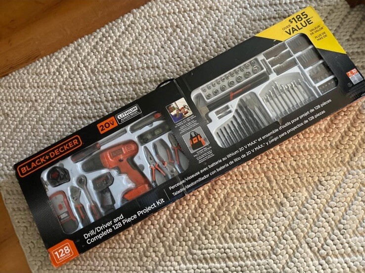 Black & Decker 20V Lithium Drill/Driver with 128-Piece Project Kit