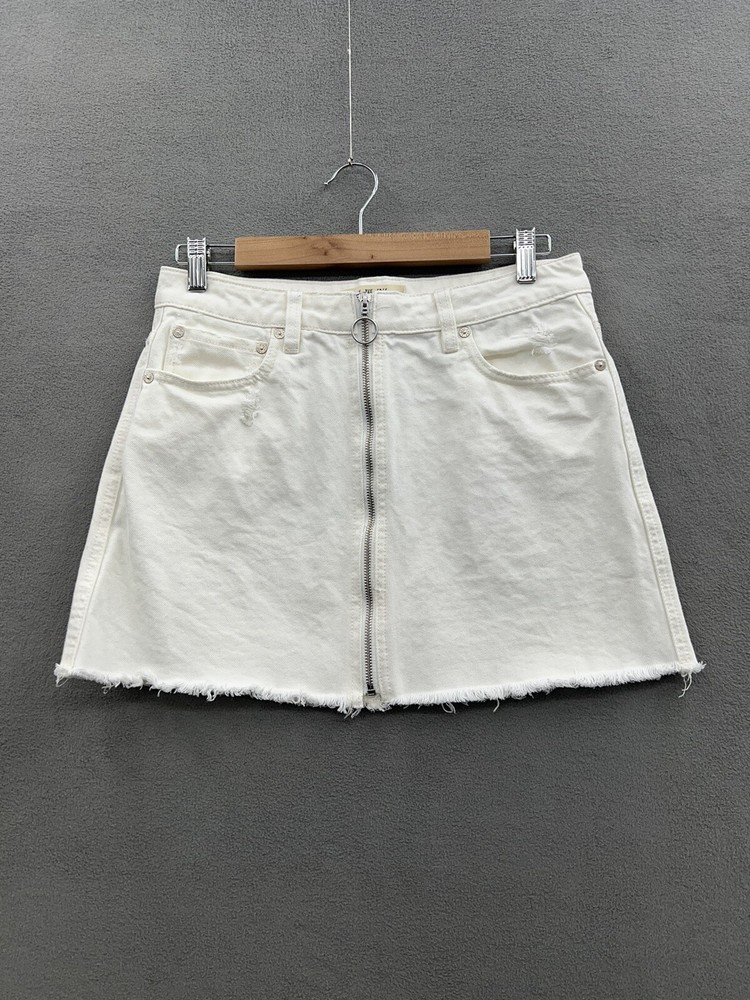 We The Free Women’s 28 White Denim Mini Skirt Zip Up Front Distressed