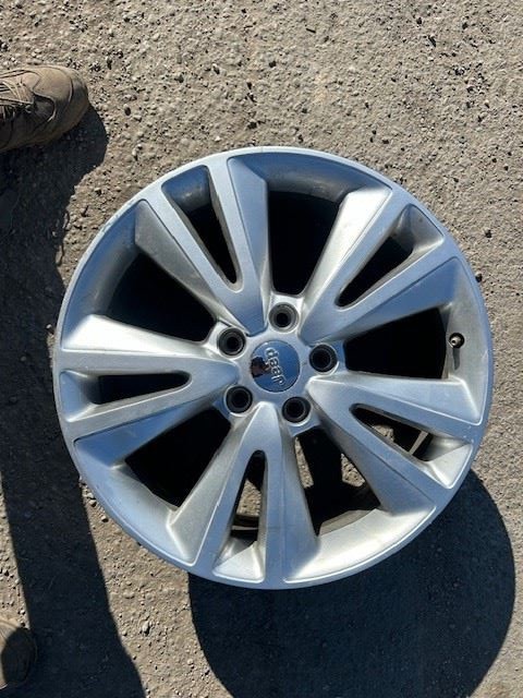 20x8 10-Spoke Wheel Road Wheel 5-Pair Set Fits 11-13 Grand Cherokee 544892