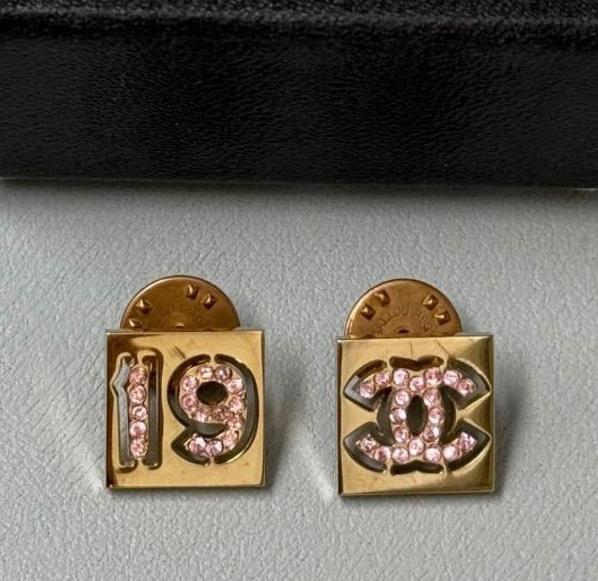 Chanel Vintage Pink Line Stone Gold Pin Brooch Set 2pcs Coco Mark 1.5cm with Original Box