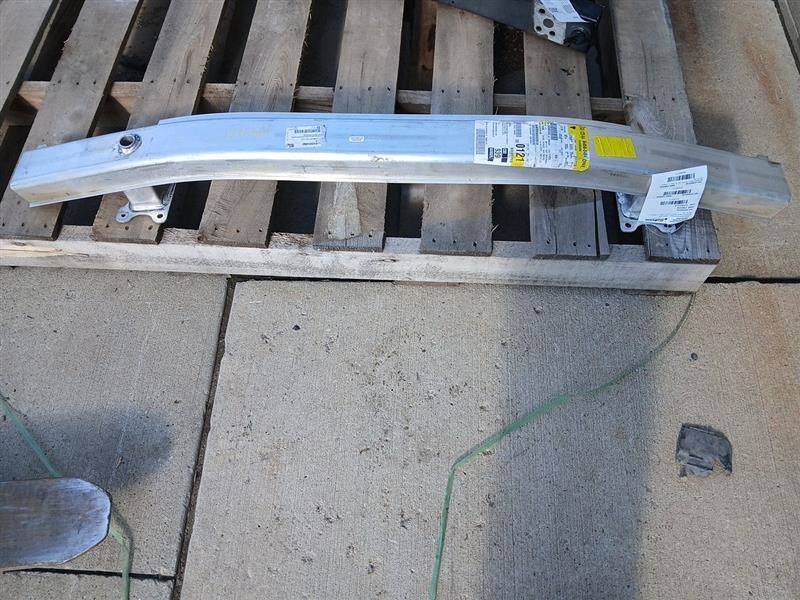 CT6       2018 Rear Bumper Reinforcement 2888710