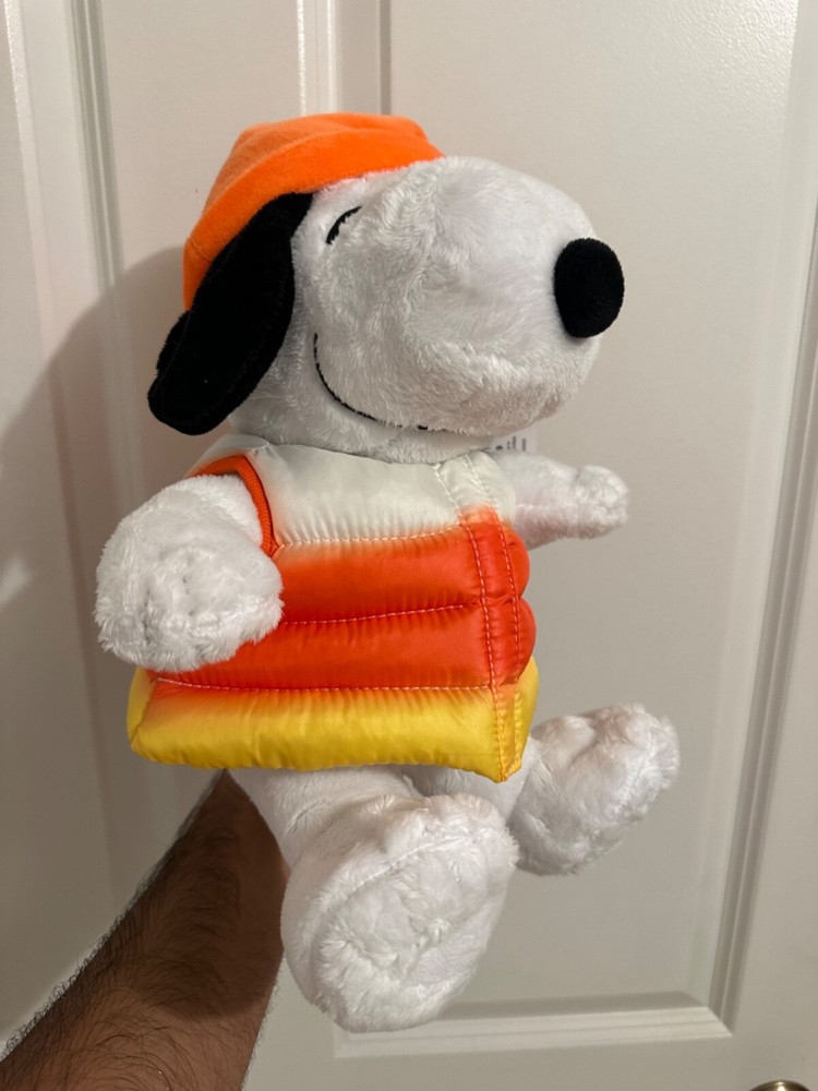 New 2024 Peanuts SNOOPY Candy Corn Puffer Plush, 10 in - Brand New in Hand!