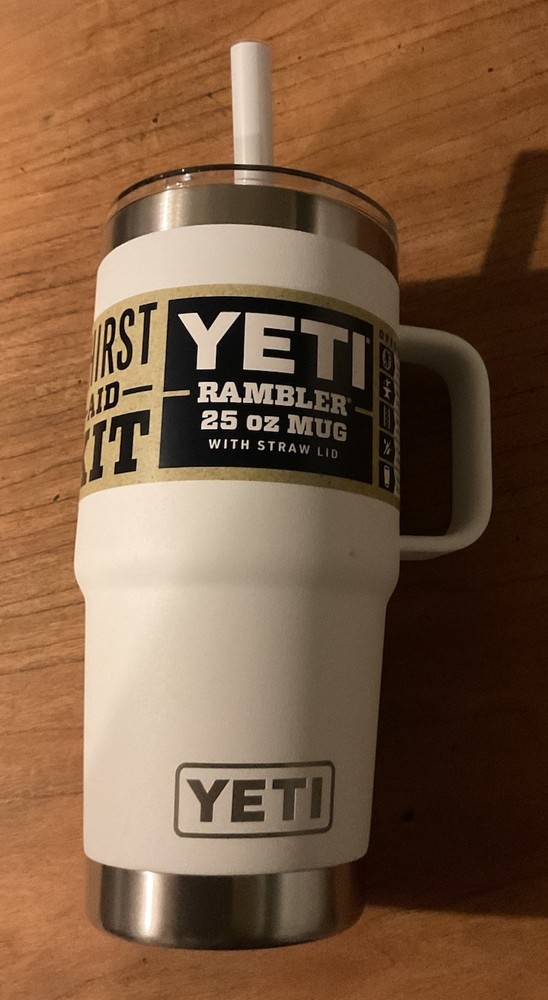 YETI Rambler 25 oz Mug with Straw Lid - Tropical Pink - Insulated