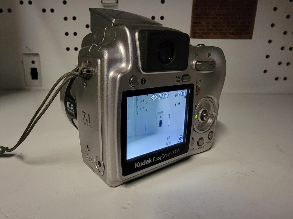 Vintage Kodak EasyShare Z710 7.1MP Digital Camera - Tested Working