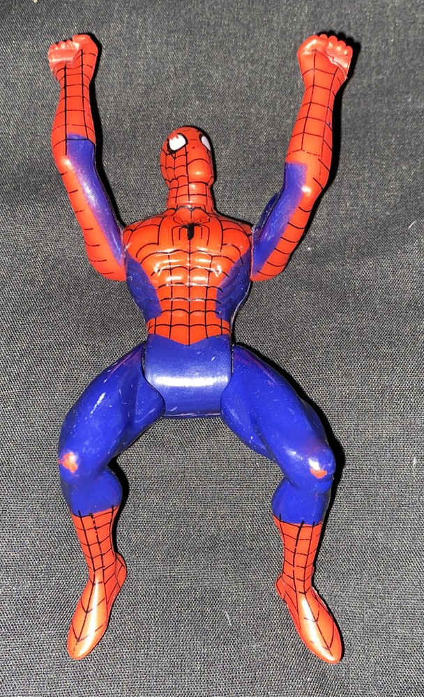 Hasbro 2006 Marvel Awesome Origins Spider-Man Action Figure with Movable Arms