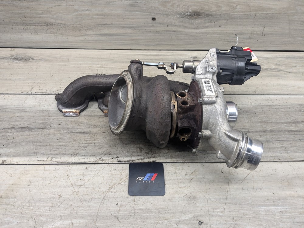 OEM BMW G01 G20 G22 G23 G30 330 530 Engine B46D Turbo Charger w/ Manifold