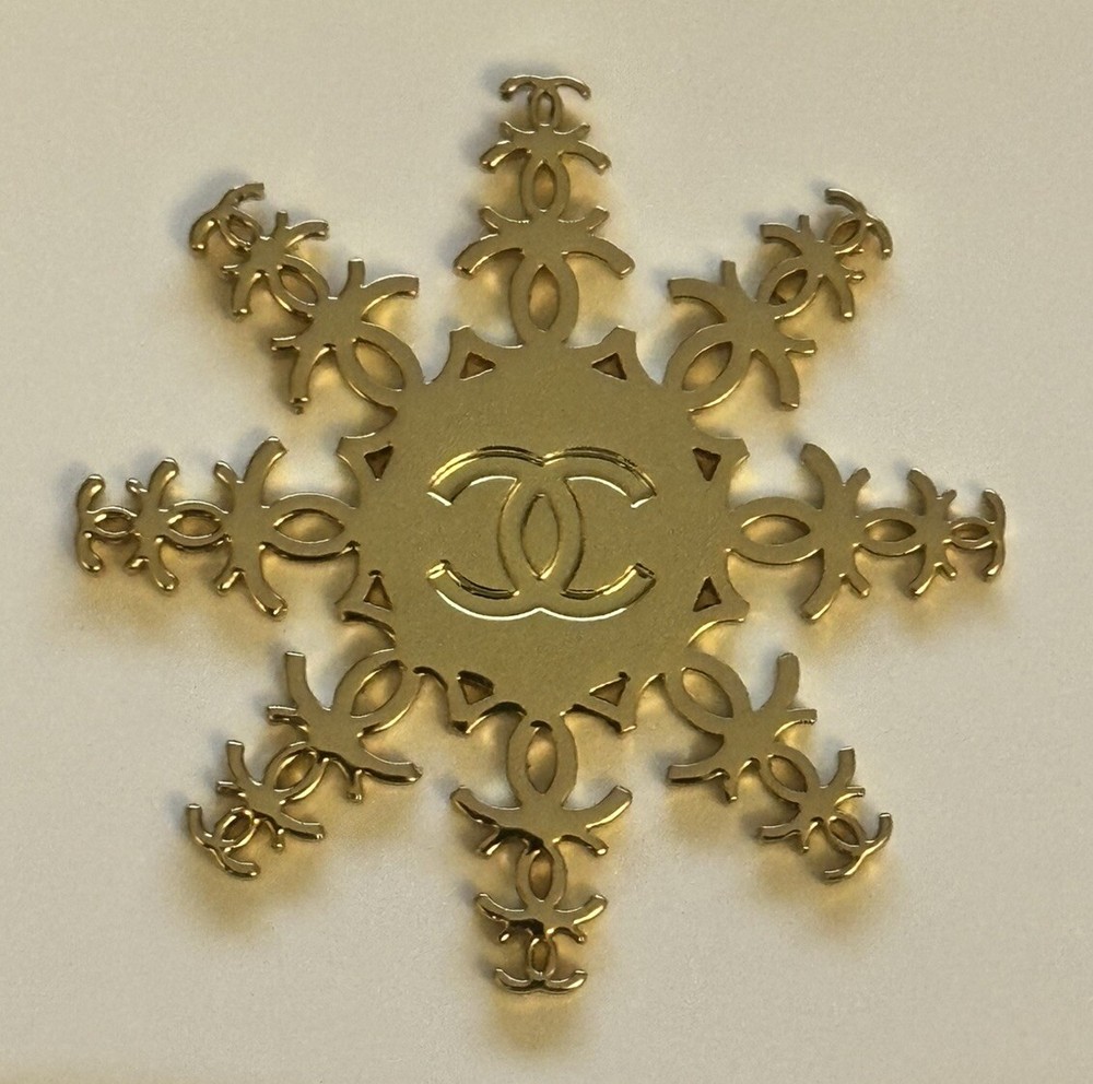 Chanel Beaute Snowflakes Pin Brooch 2025 GWP Limited Edition