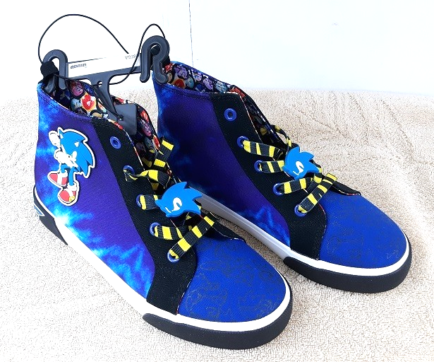 SONIC The Hedgehog Shoes NEW Boys Size 5 High Top Tennis Shoes Sneakers NWT Sega