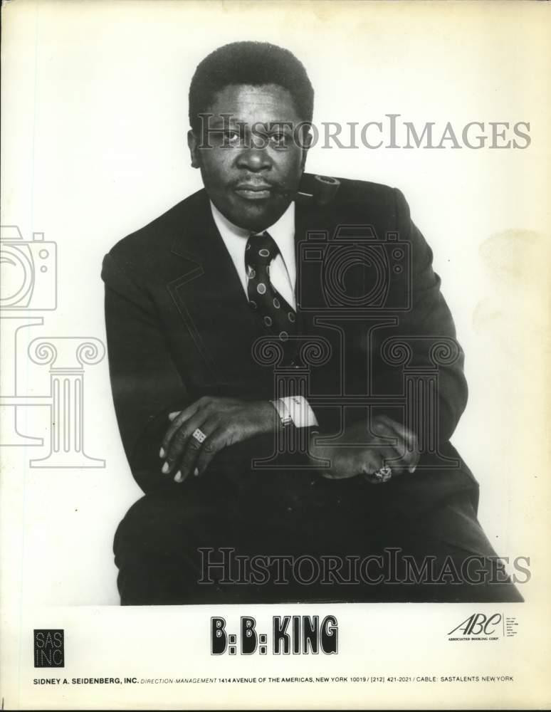 1982 Photo of Musician B.B. King Smoking a Pipe - Vintage Press Image syp43775