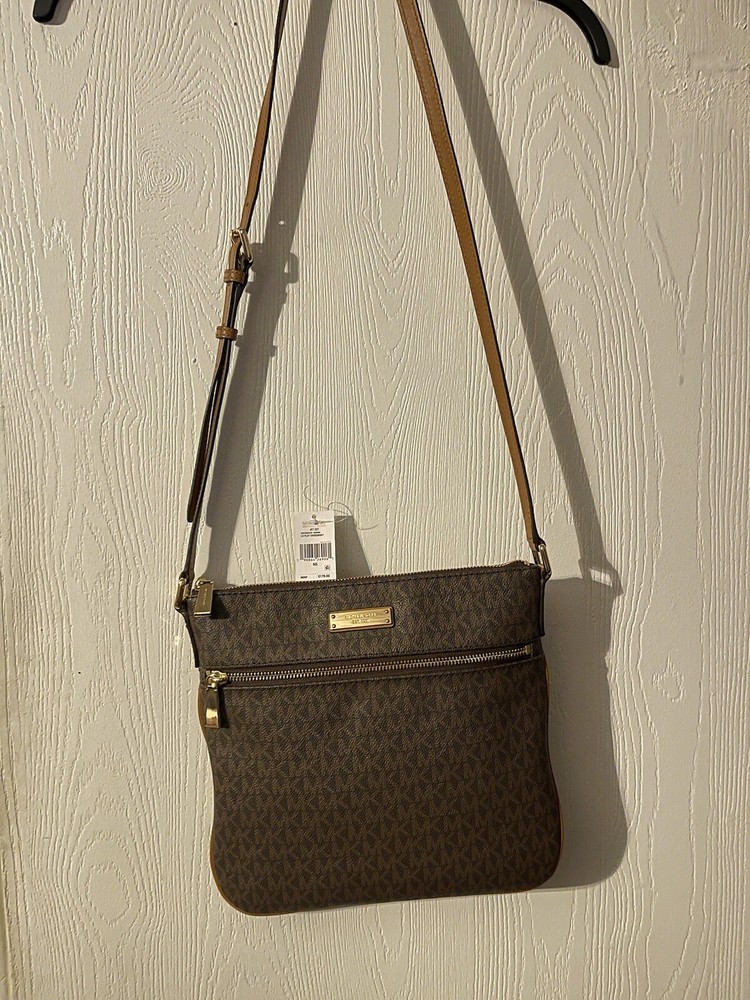 michael kors lg flat crossbody large