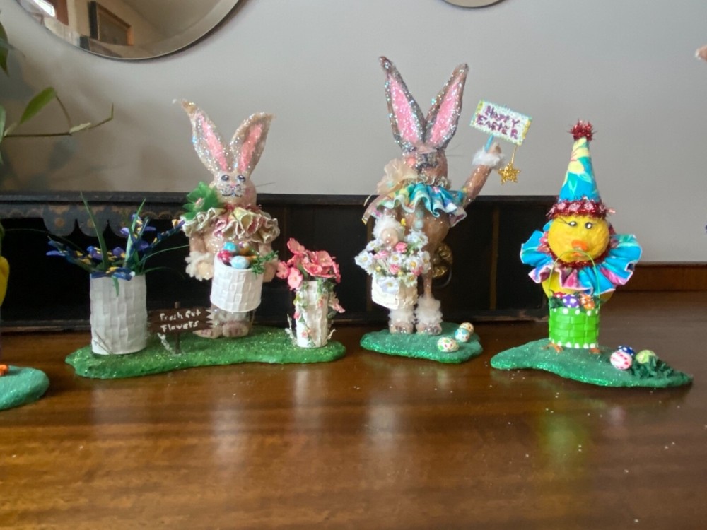 Handmade Festive Seasonal Figurines for Home Decor-image