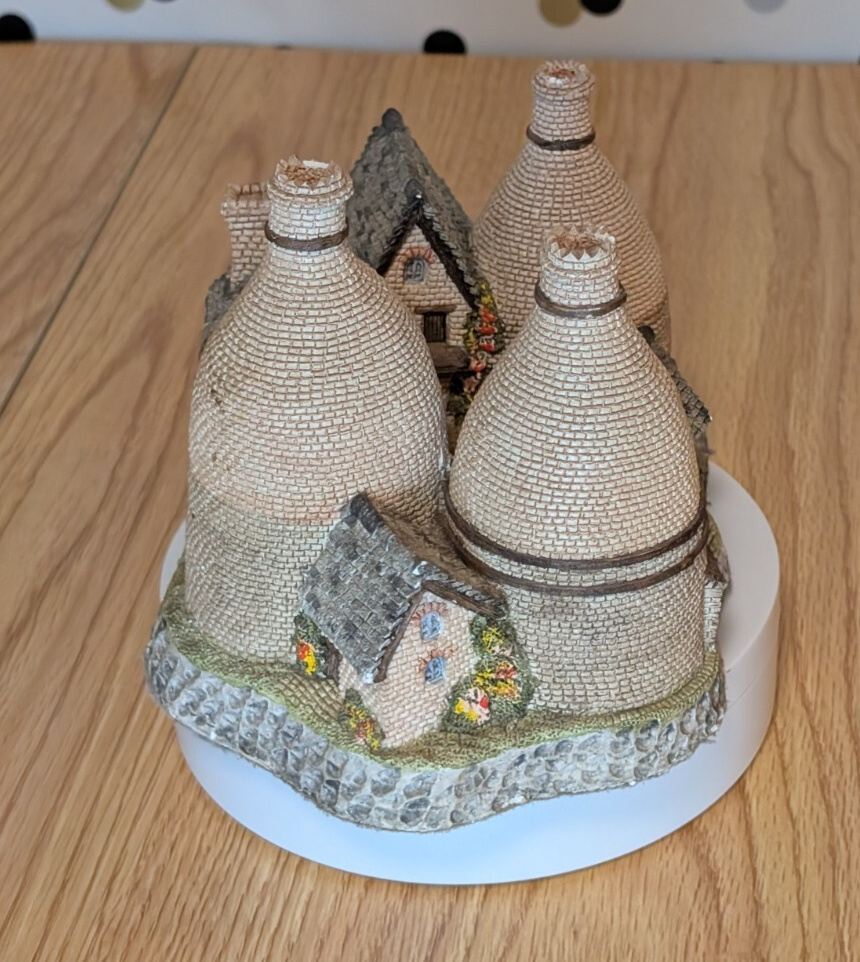 David Winter Cottages Bottle Kilns 1989 Midlands Collectible Figurine