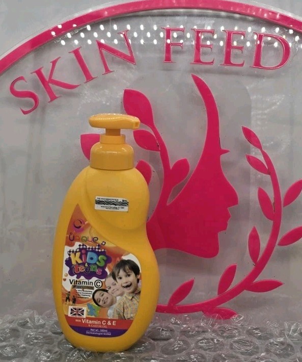 Kids & Teens Vitamin C Body Lotion for Brightening & Hydration X 1