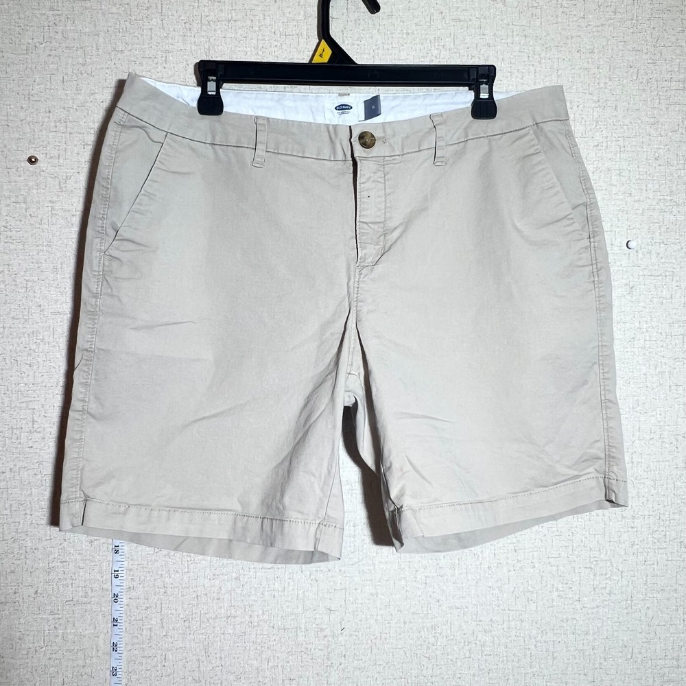 Gap beige shorts size 12 women's