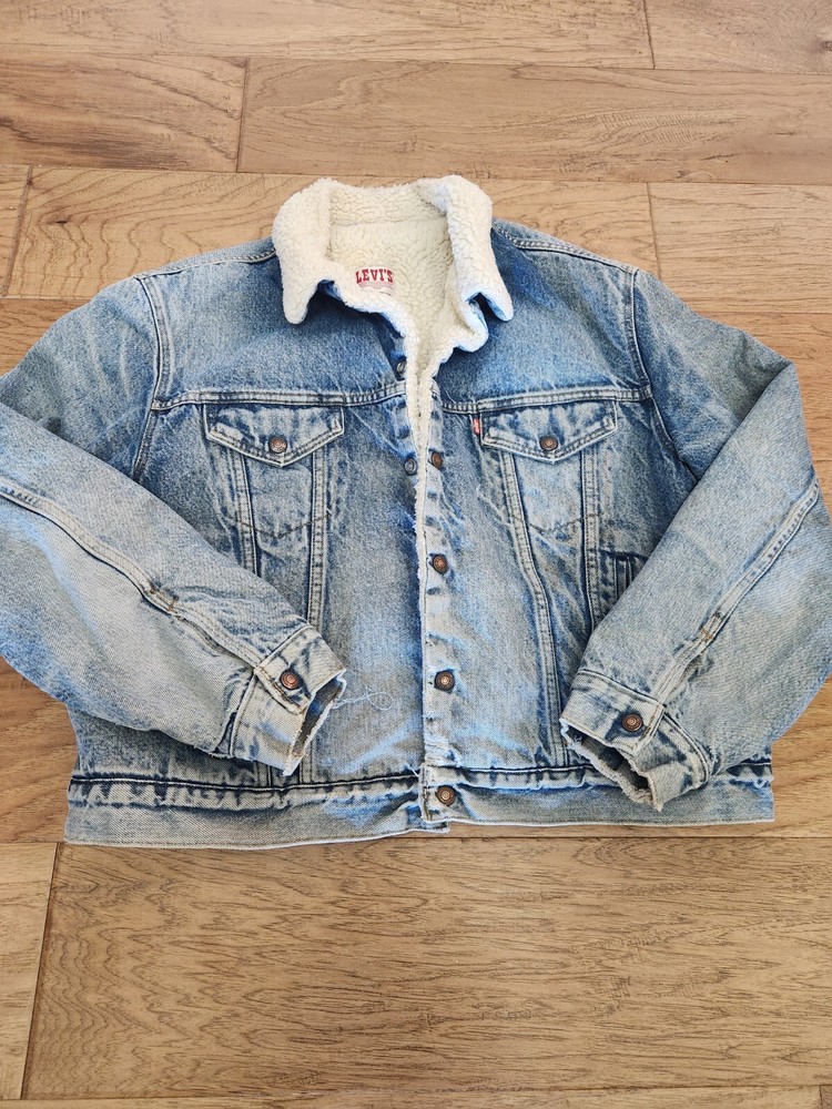 VTG Levis Denim Trucker Jacket Sherpa Lined USA Made Mens 48R 90s Distresse