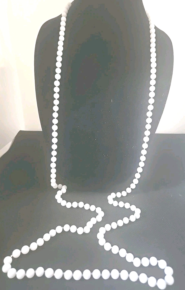 Vintage Milk Glass Knotted Beaded 56