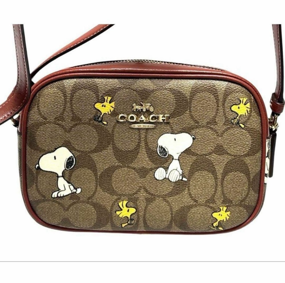 COACH X PEANUTS Snoopy Shoulder Bag in Excellent Condition