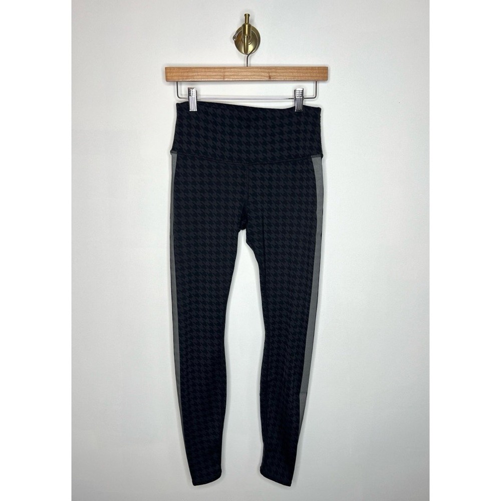 ALO Black Houndstooth Leggings Size M Stylish & Comfortable