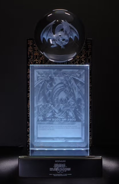 Yu-Gi-Oh Duel Links 8th Anniv Blue Eyes White Dragon Crystal Prize Card