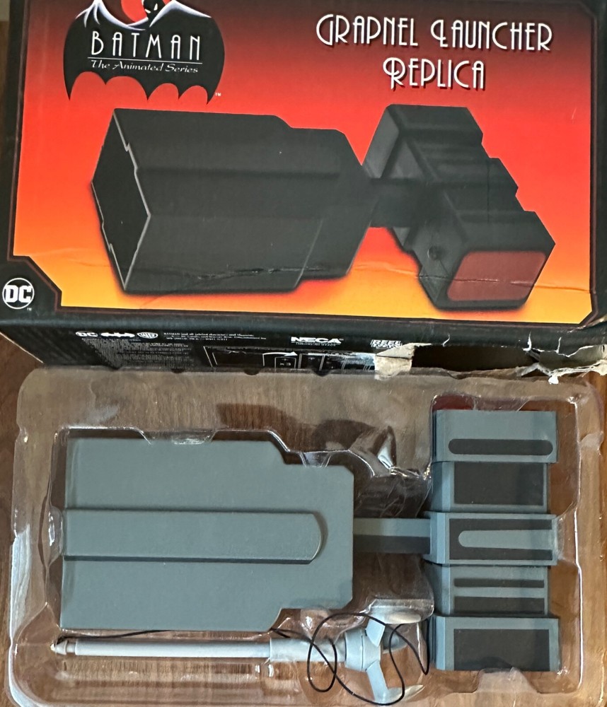 NECA Batman The Animated Series Grapnel Launcher Prop Replica New Open Box J4
