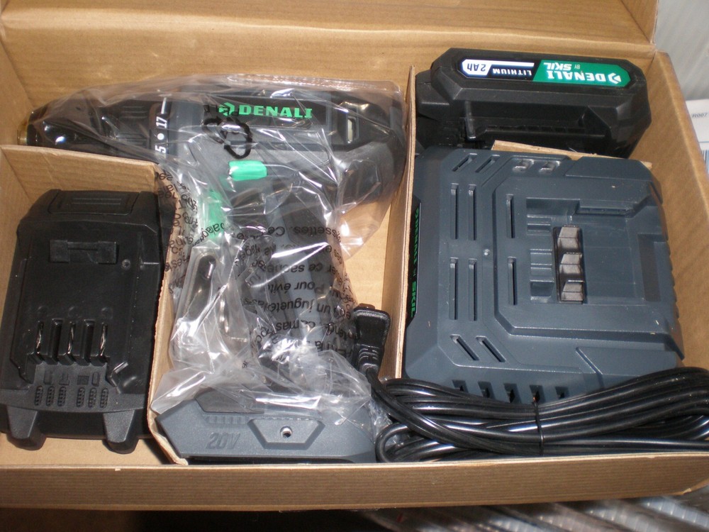SKIL Denali 20v Drill with charger and a pair of 2 ah batteries skil pwrcore 20