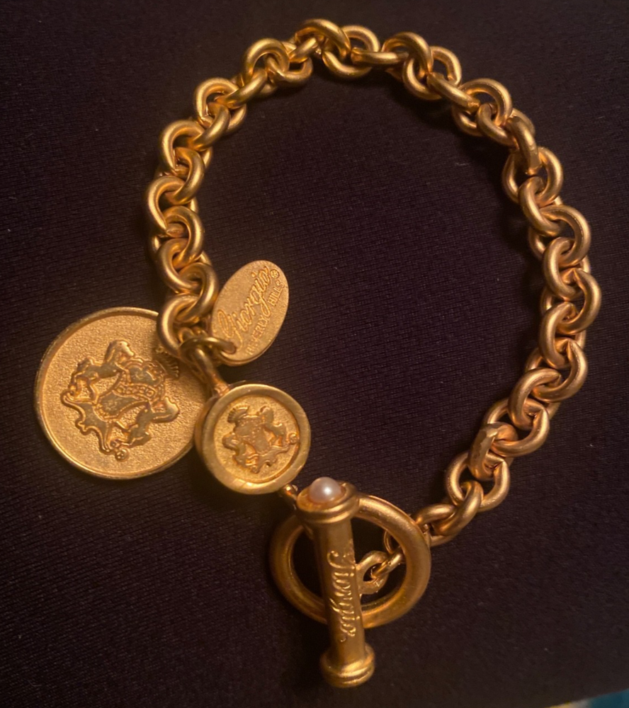 Vintage Giorgio Beverly Hills Gold Pearl Charm Bracelet. VTG 70's 80's 90's