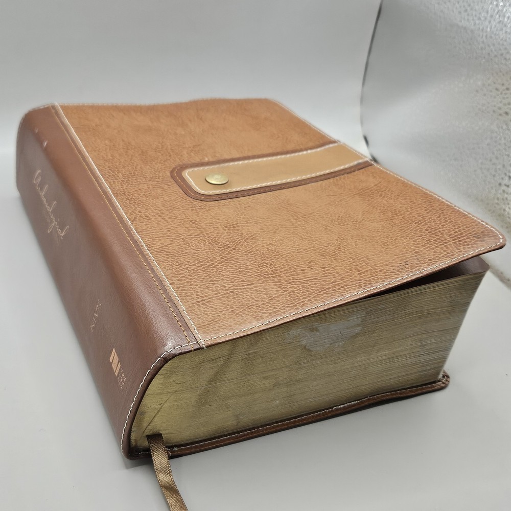 Vintage European Leather Archaeological Study Bible Illustrated Biblical History