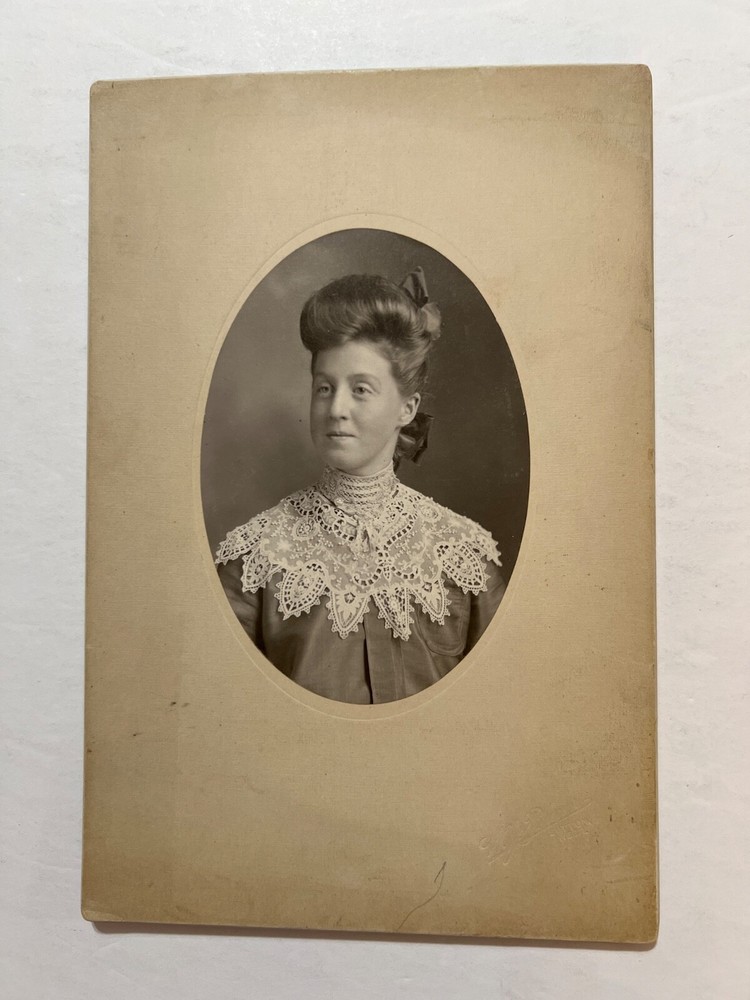 VTG Cabinet Photo Victorian Lady Lace Collar