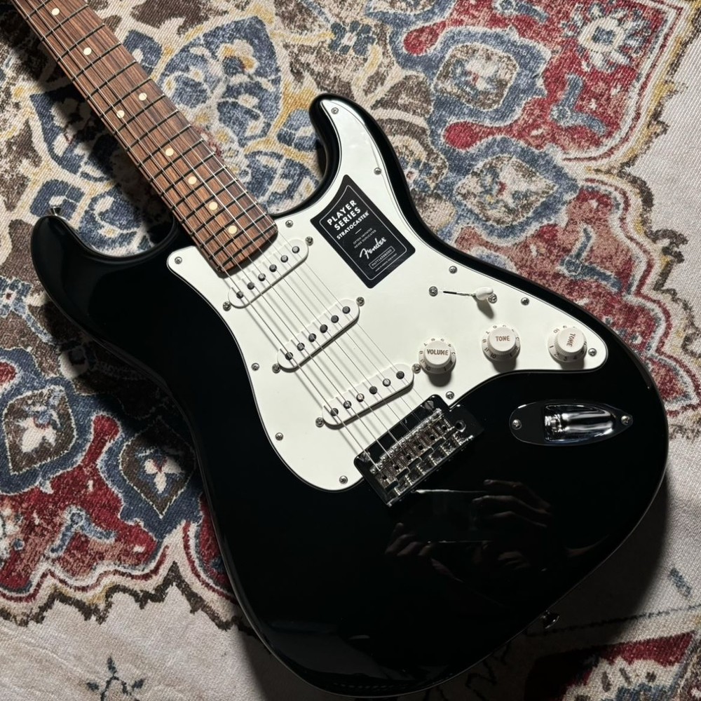 Fender Player Stratocaster Pau Ferro Fingerboard