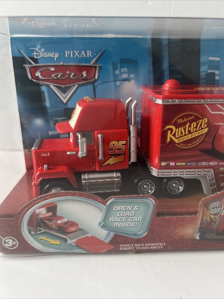 Disney Pixar Cars “MACK” #95 (HAULER for LIGHTNING McQUEEN)  Night Skyline  NIB