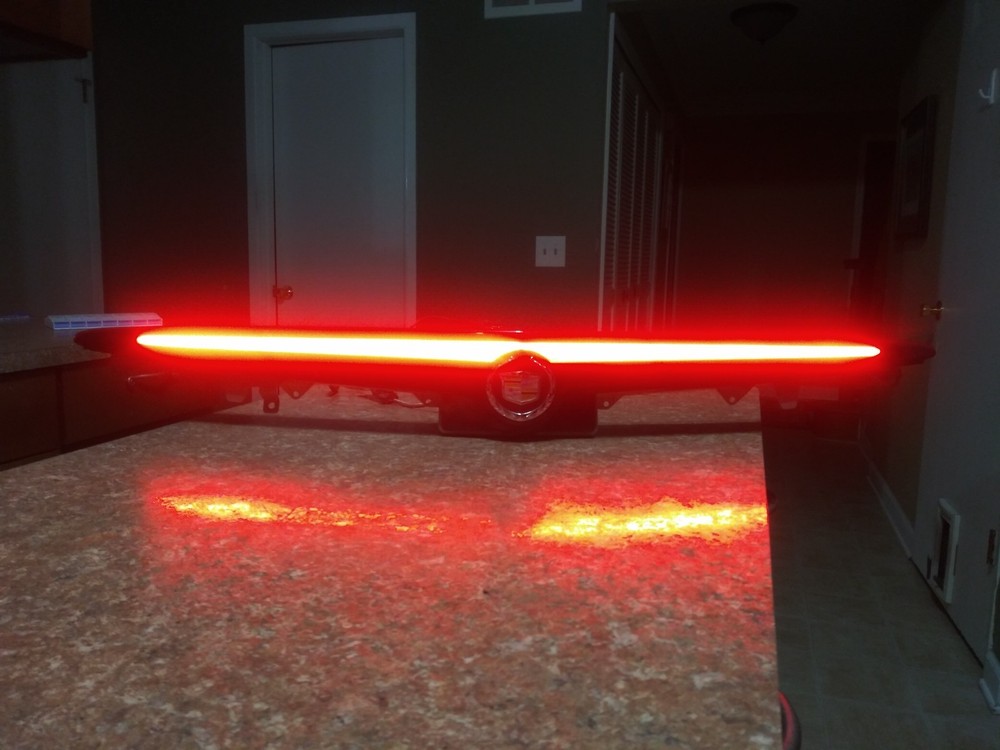 2003-2007 Cadillac CTS Third 3rd Brake Light Taillight Assembly TESTED WORKS