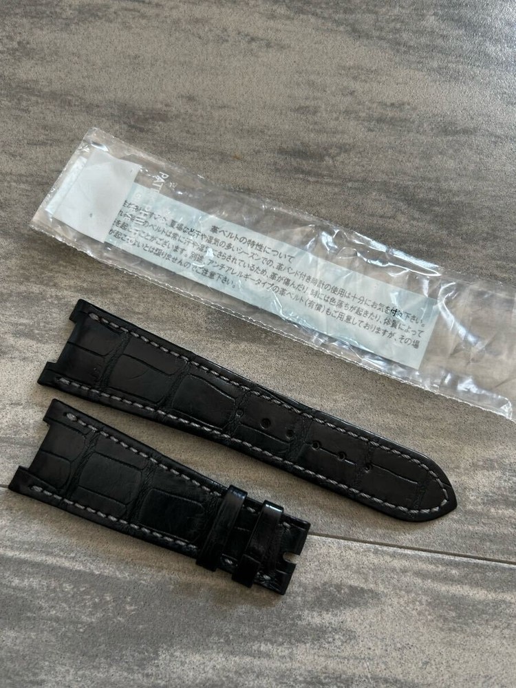 Patek Philippe black leather strap for men pre-owned luxury watch band