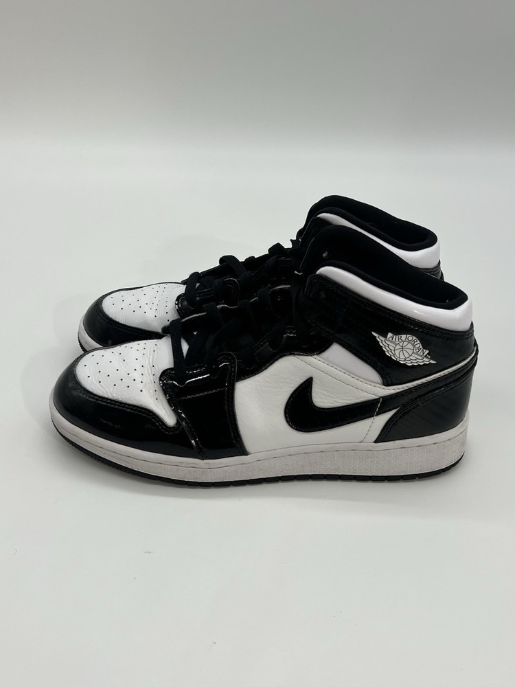 Nike Jordan 1 Mid GS SE Carbon Fiber Youth’s Sz 7y Women’s Sz 8.5 Black/White
