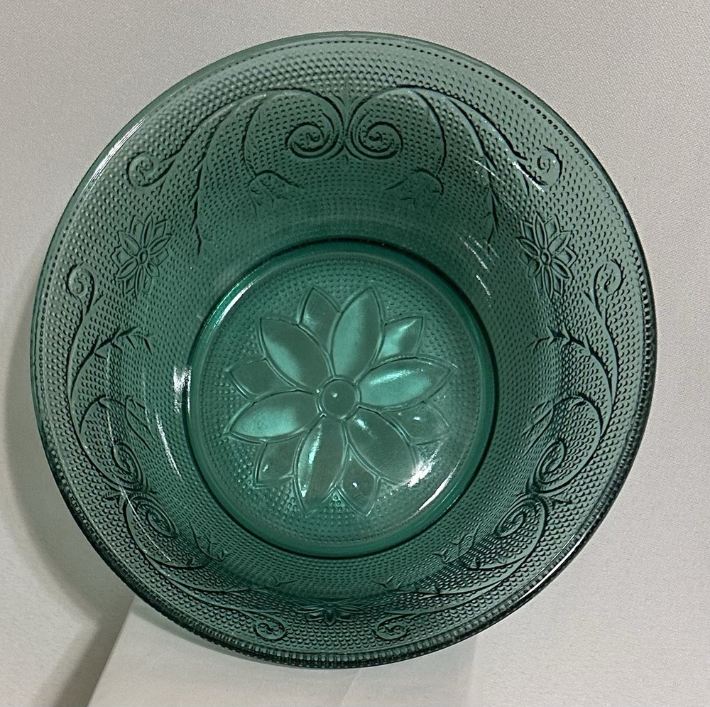Vintage Indiana Glass Spruce Green 6.75 Inch Tiara Coupe Soup Bowl